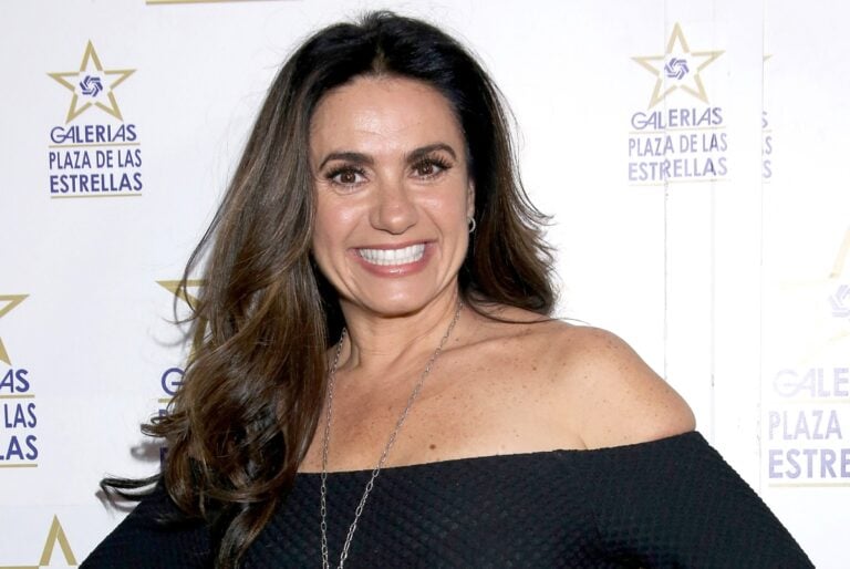 Penélope Menchaca reaparece en ‘Hoy Día’ tras muerte de su padre y dedica desgarrador mensaje (VIDEO)