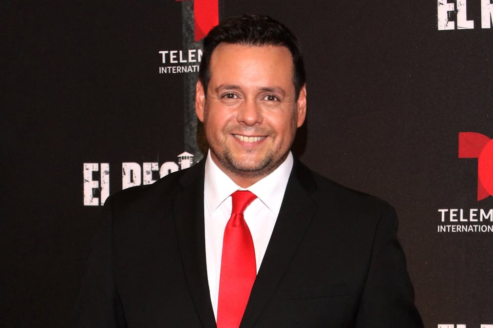 Rodrigo Vidal presenta su nuevo show «¿Qué dicen los Famosos?» por Telemundo