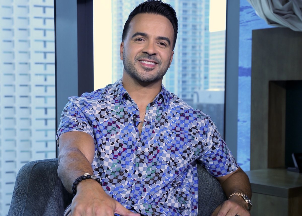 Luis Fonsi recibe cientos de críticas y le recuerdan lo que le hizo a Adamari López (FOTOS)