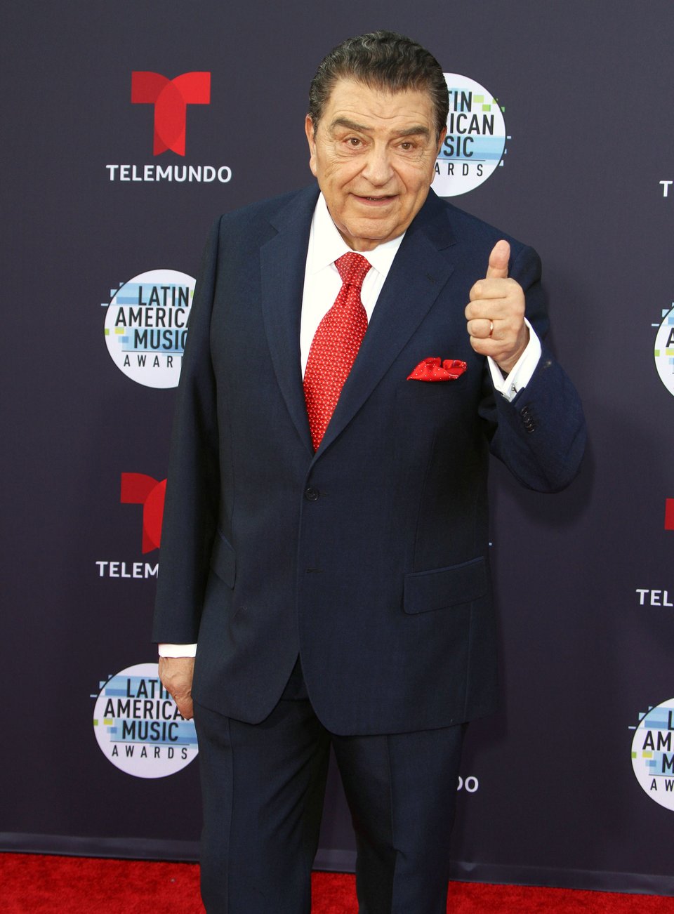 Bad Bunny le hizo el feo a Don Francisco
