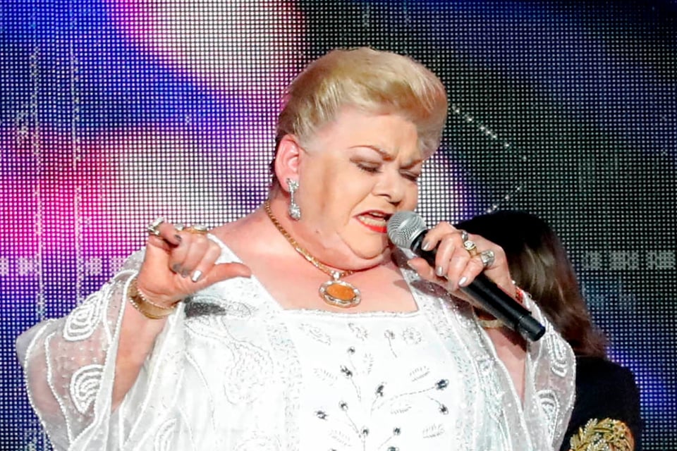Paquita la del Barrio enfrenta retos de salud y emocionales a sus 74 años
