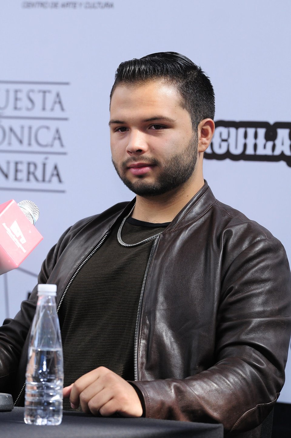 Leonardo Aguilar en nueva polémica