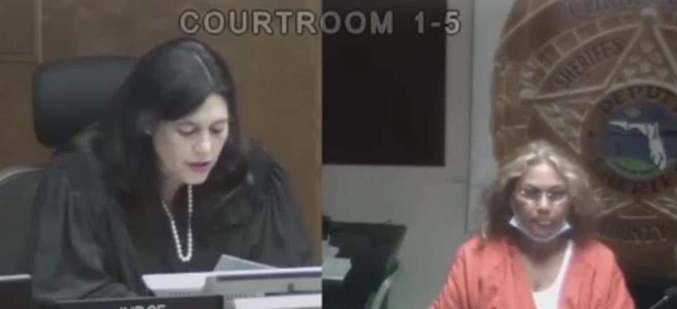 Lourdes, manicurista, madre, hijo, policía