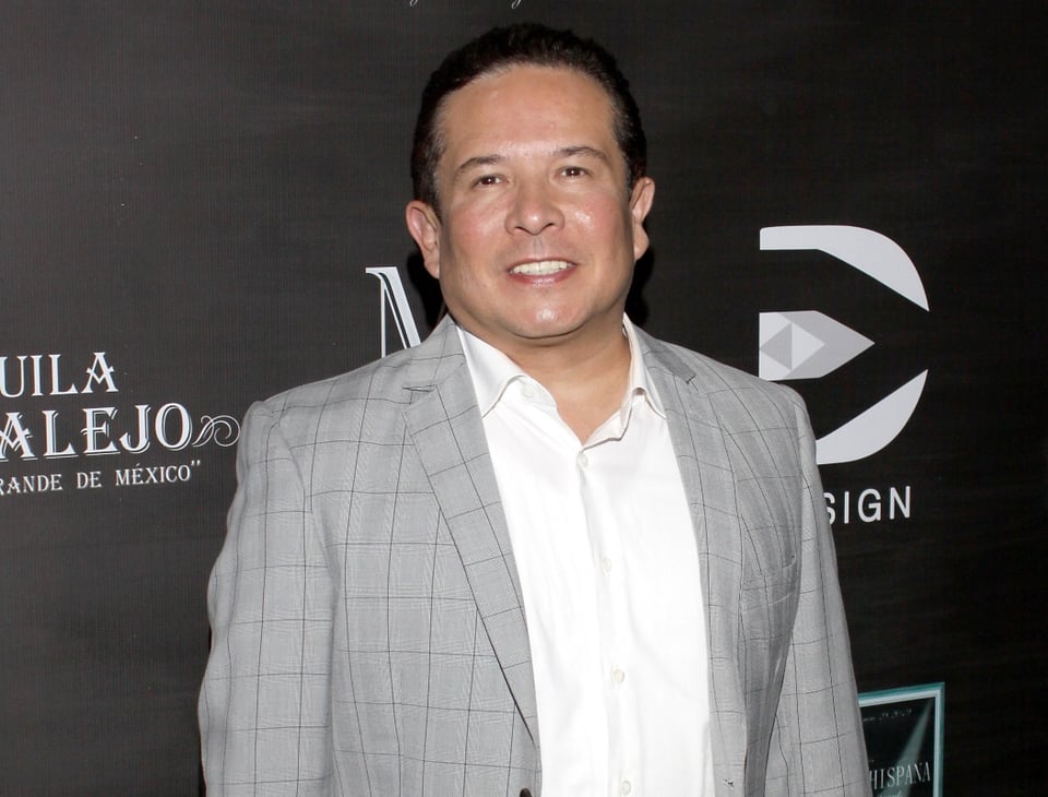 Gustavo Adolfo Infante lanza acusación a Mara Patricia Castañeda, le dice ‘traicionera’ por permitir emisión de la bioserie de Vicente Fernández featured image