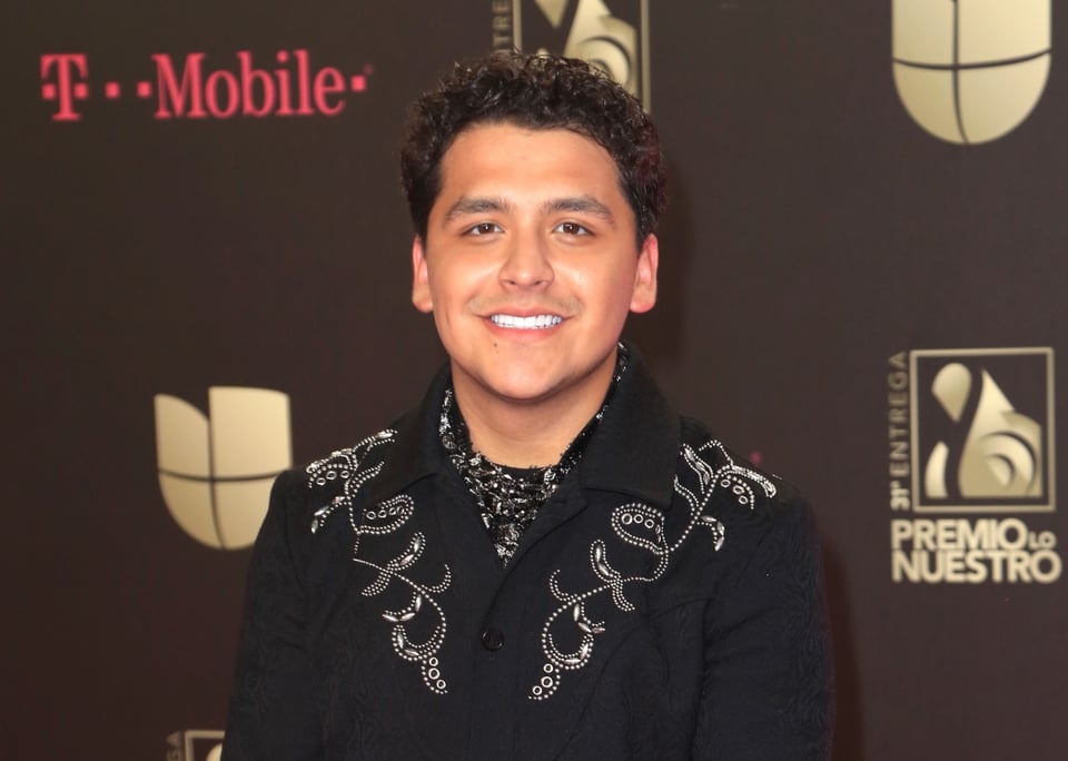 Tras rumores de infidelidad, amiga de la ex novia de Christian Nodal sale a su defensa y manda contundente mensaje (FOTO)