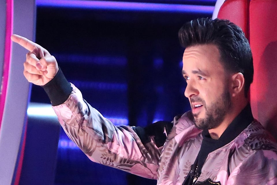 ¡No se quiere quedar atrás! Al igual que su ex Adamari López, Luis Fonsi se pronuncia por el paso del huracán Fiona por Puerto Rico