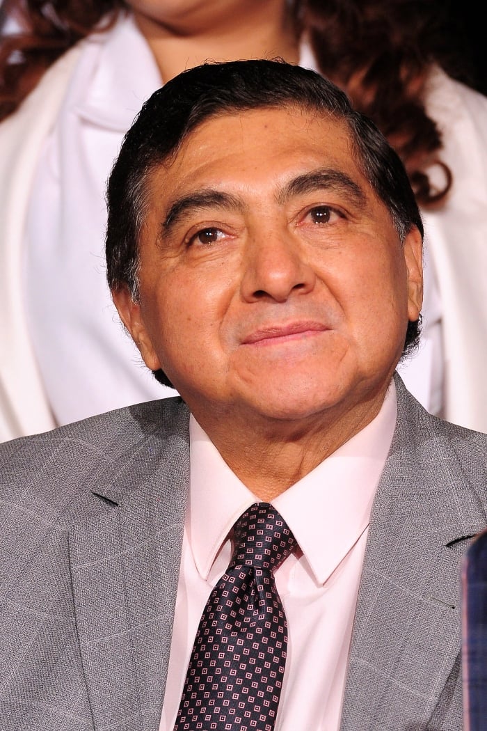 Carlos Bonavides es hospitalizado