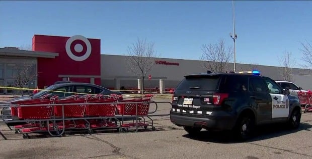 Target cierra tras tiroteo