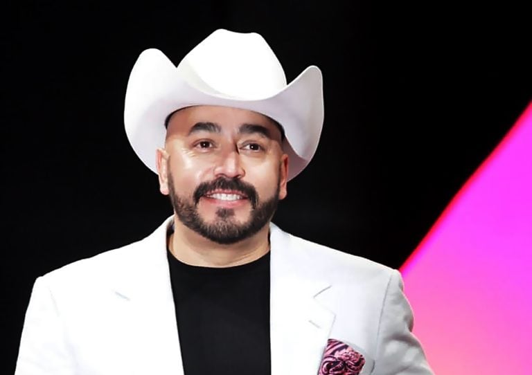 ¿Se queda sin dinero? Lupillo Rivera se convierte en taquero ¿para sobrevivir? (VIDEO)