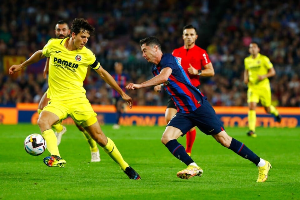 Barcelona sale de bache con doblete de Lewandowski