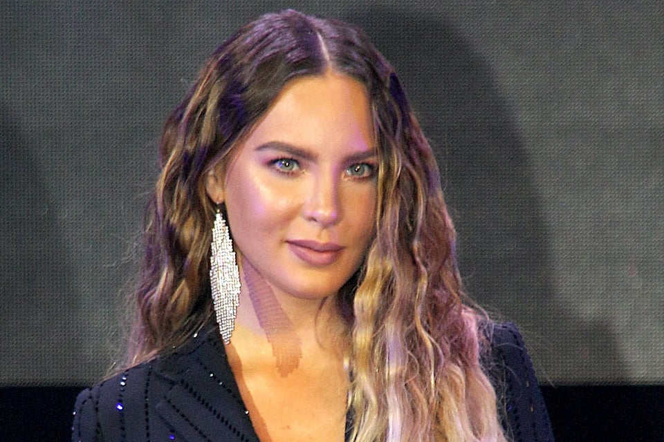 Christian Nodal consuela a Belinda tras haberla ‘callado’ delante de sus amigos (VIDEO) featured image