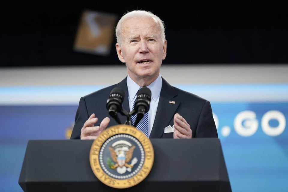 Biden planea utilizar las reservas de petróleo para controlar el aumento de los precios de la gasolina