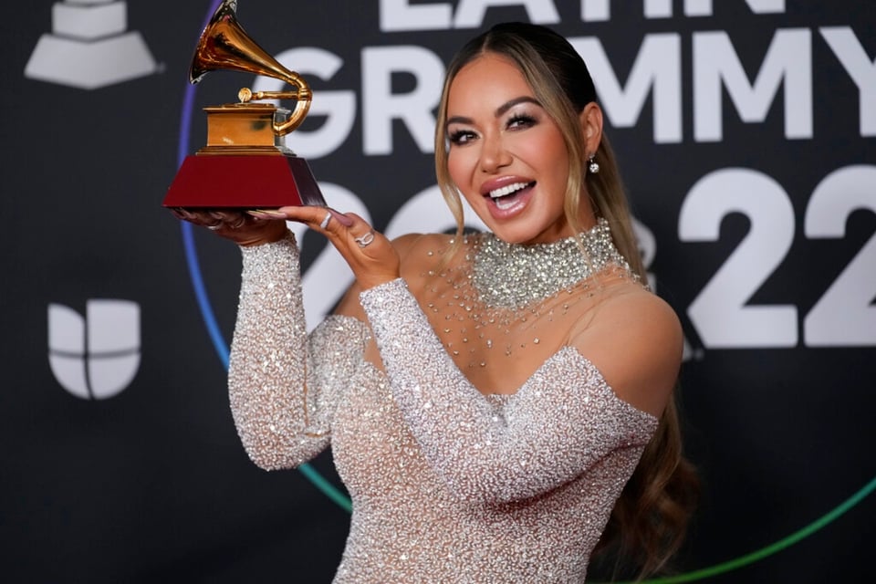 Chiquis Rivera aparece haciendo ejercicio en ajustados leggings y la atacan featured image