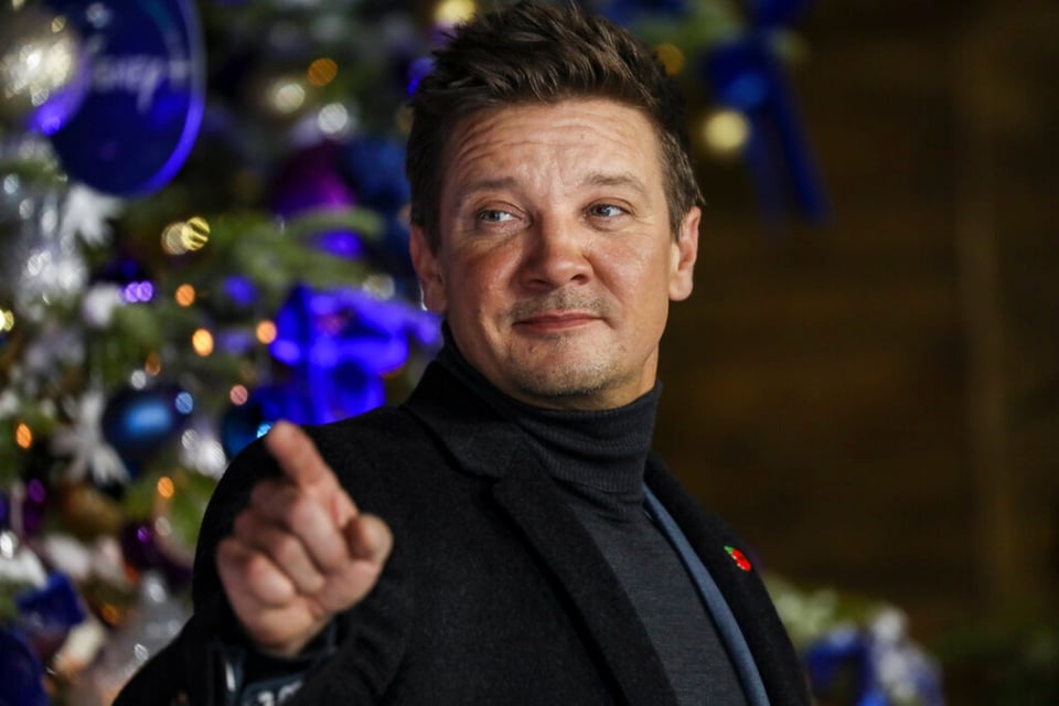 El actor Jeremy Renner es operado por traumatismo torácico tras accidente con quitanieves featured image