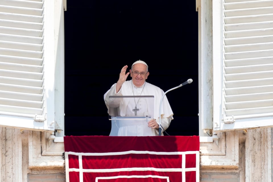 El papa Francisco reanudó sus actividades en Roma tras complicada cirugía