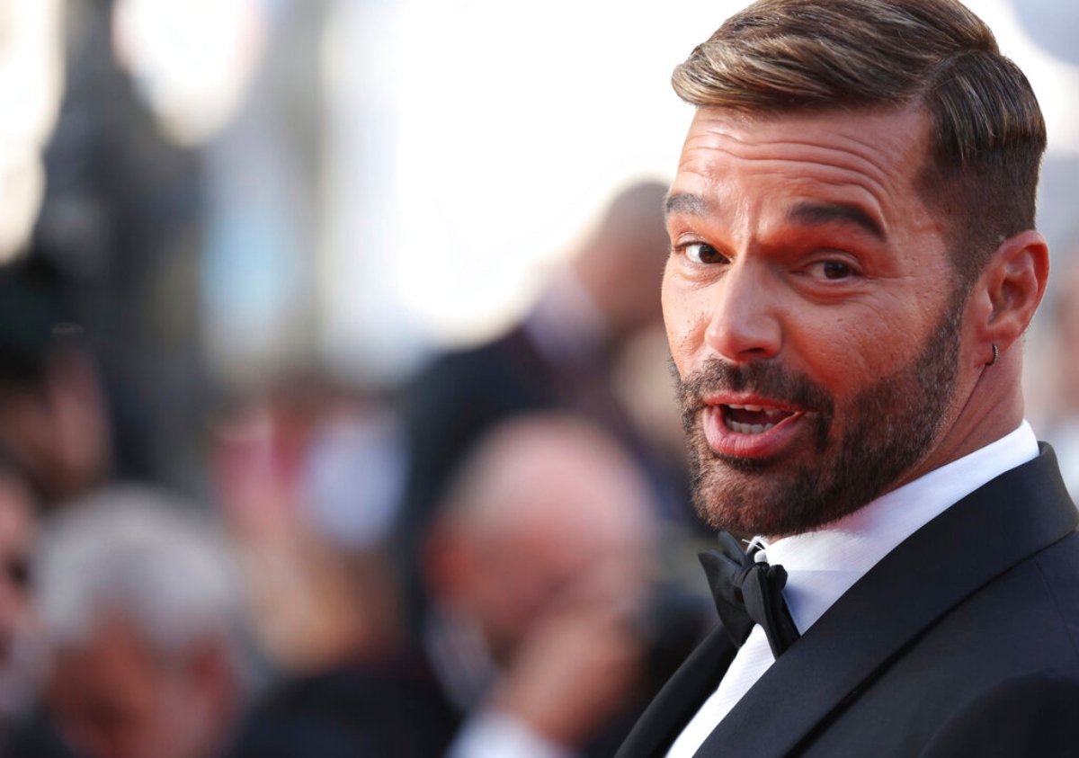 Hermana de Ricky Martin desmiente acusaciones de su hijo contra el cantante
