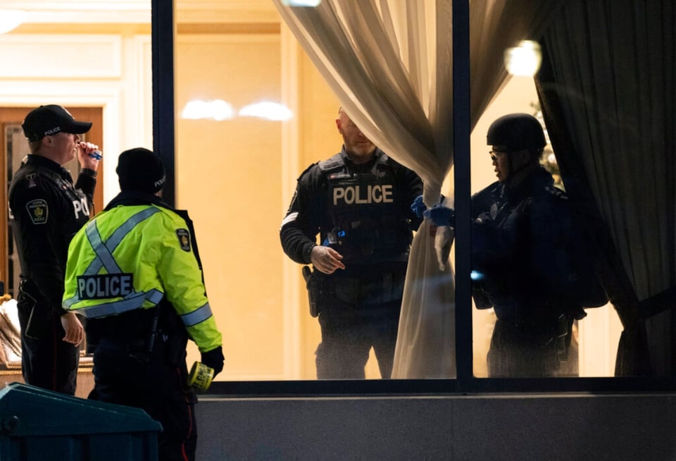 Tiroteo masivo en condominio de Canadá deja al menos 5 muertos