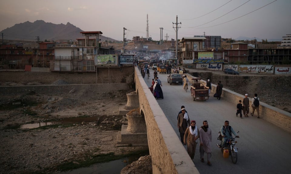 Bomba en mezquita dejó varios civiles muertos en Kabul