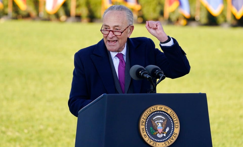 Schumer: Avanza ley en el Senado que dará varios apoyos económicos a familias featured image