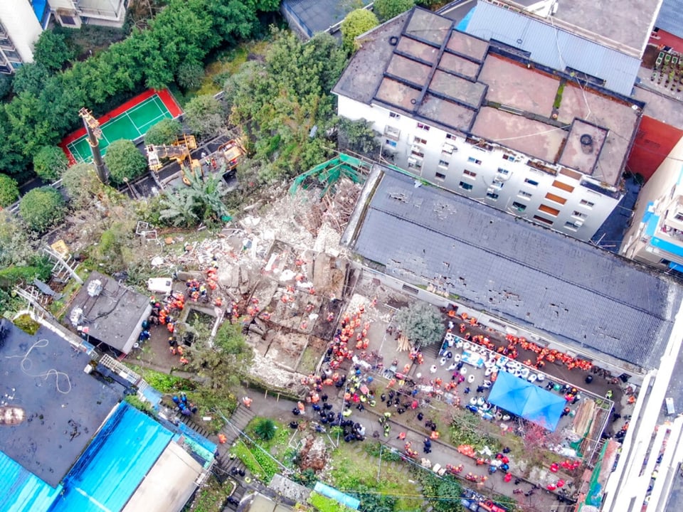 Explosión en una cafetería deja 16 muertos y 10 heridos