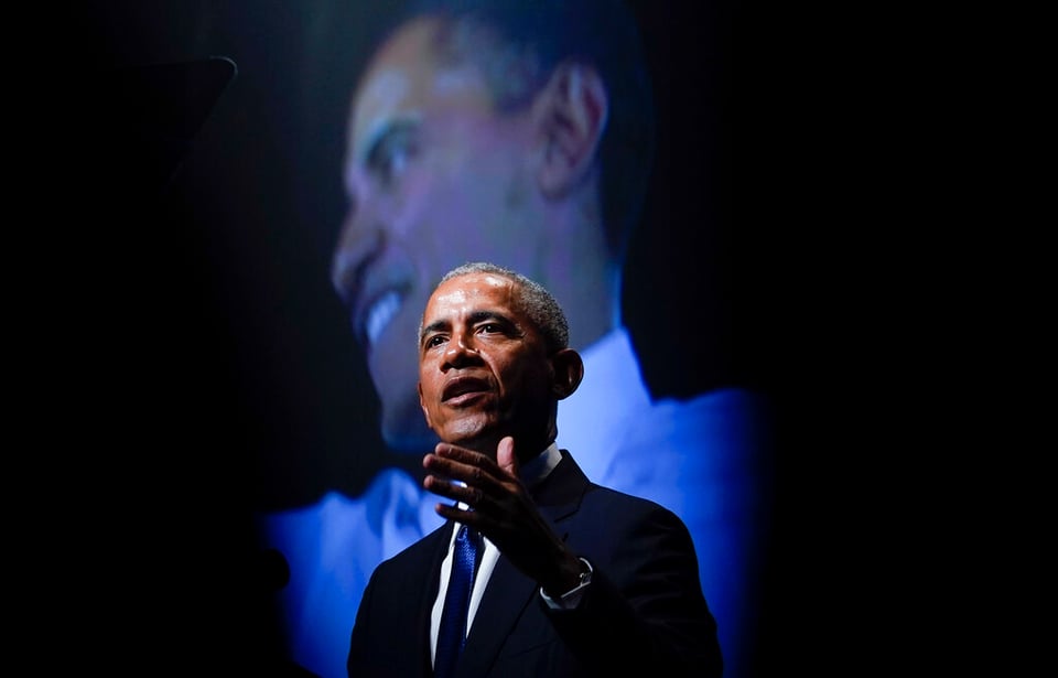Descubren lo inesperado de Barack Obama y Peso Pluma