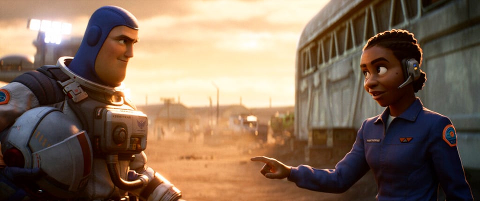 Países musulmanes vetan "Lightyear" por beso lésbico
