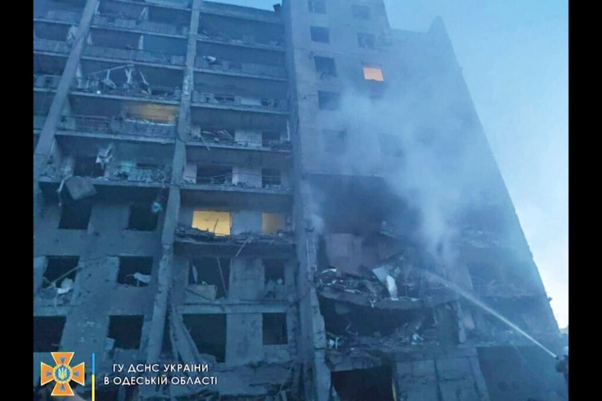 Ataque ruso con misiles deja al menos 19 muertos en edificios residenciales