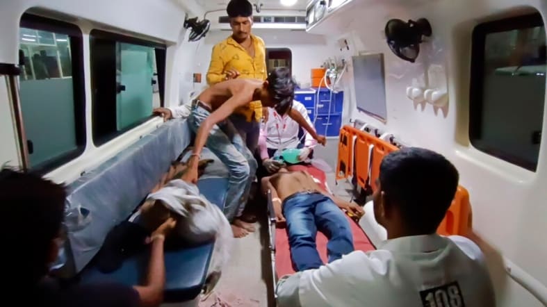 Spiked liquor kills 28 people and sickens 60 more