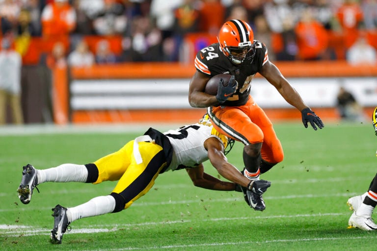 ¡Luto en la NFL! Muere a los 31 años Chris Smith, jugador de Browns y Jaguars