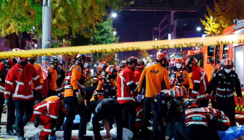 Death toll rises to 153 after stampede at Halloween celebration in Seoul