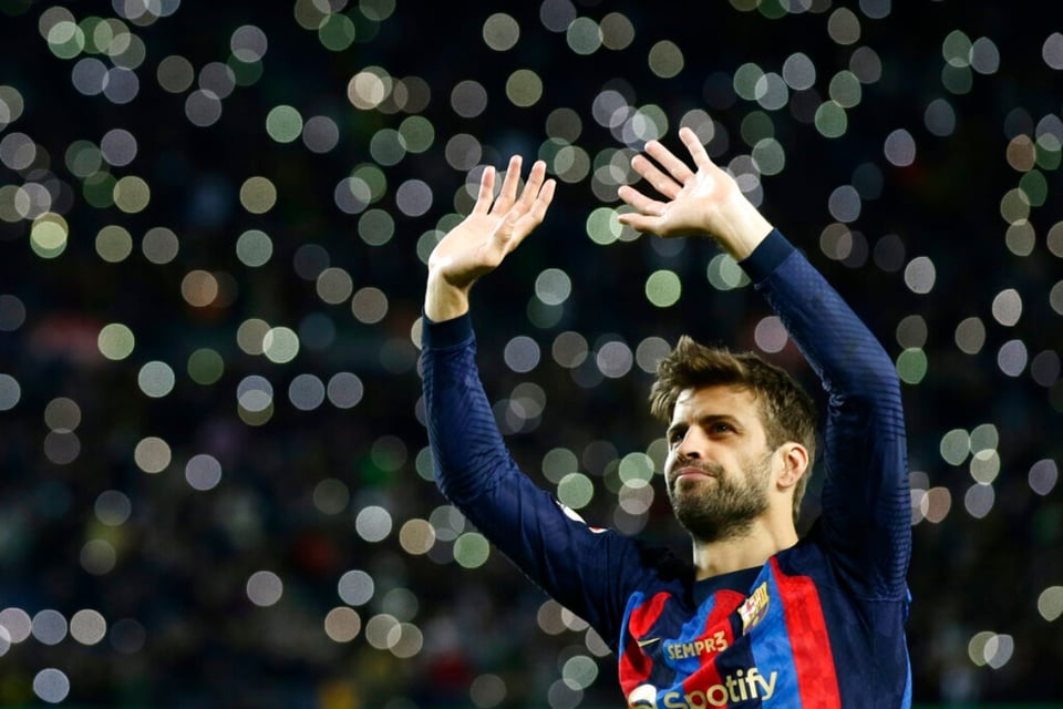 Gerard Piqué se despide del Barcelona sin poder contener el llanto (FOTOS)