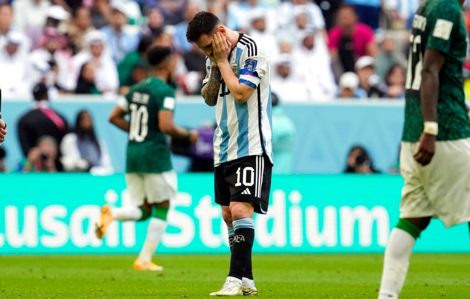 Lionel Messi llama «bobo» a jugador de Países Bajos
