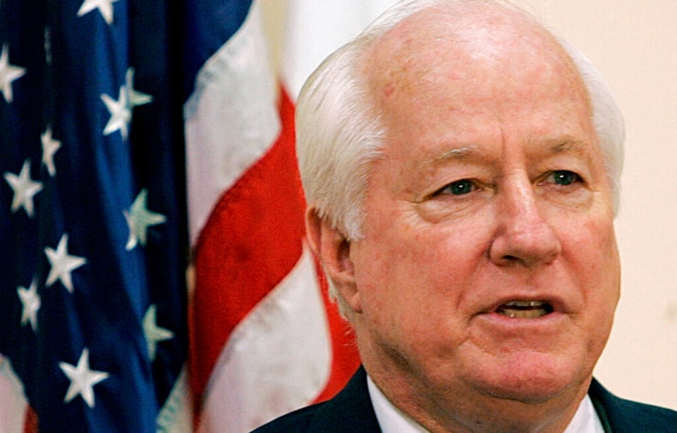 Muere legislador republicano Jim Kolbe a los 80 años