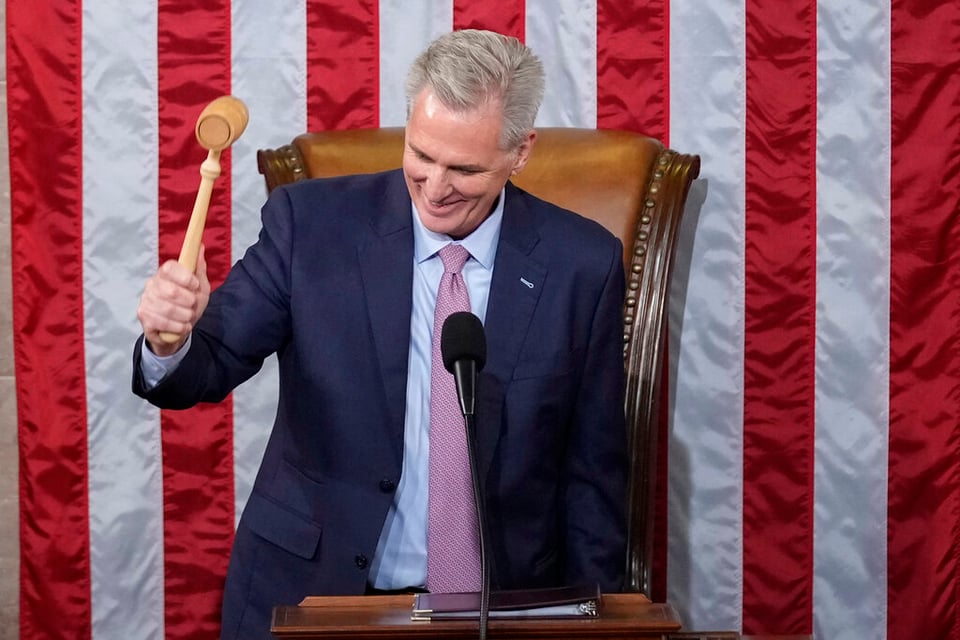 Kevin McCarthy es elegido presidente de la Cámara de Representantes en 15to voto