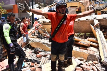Hombre perdió familia sismo