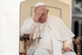 "Renuevo mi oración por todos los que perdieron la vida"