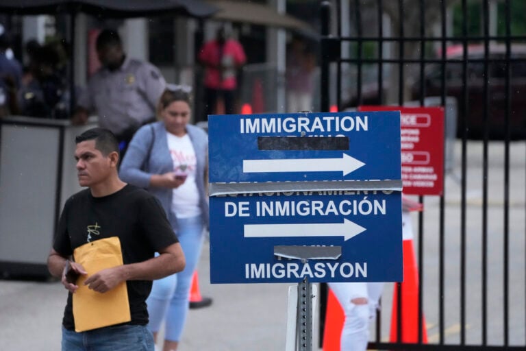 Rechazan bloqueo de ley que sancionará a los que ayuden a indocumentados en EEUU