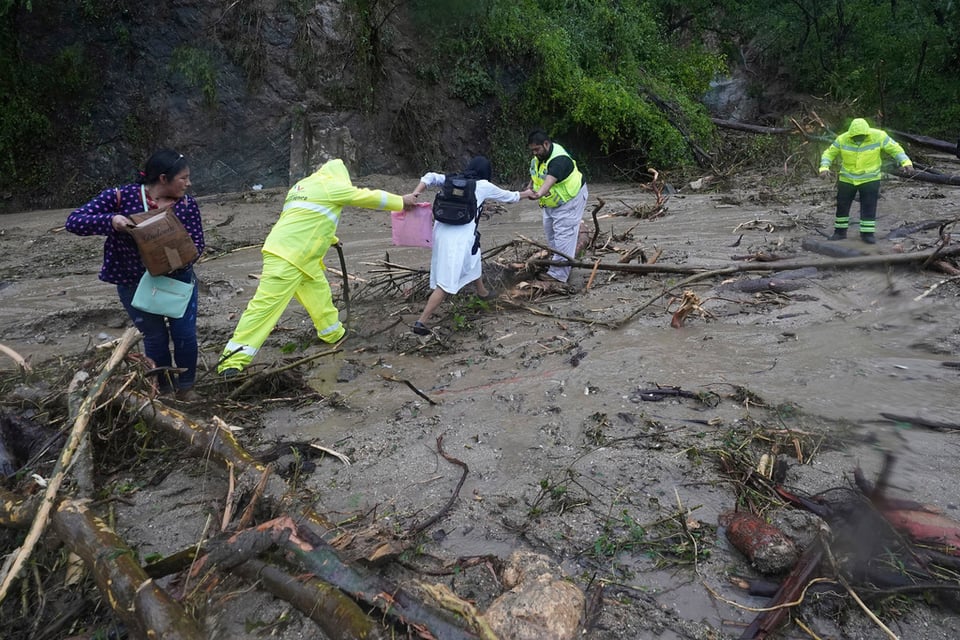 Hurricane, Otis, Acapulco, Guerrero, devastation