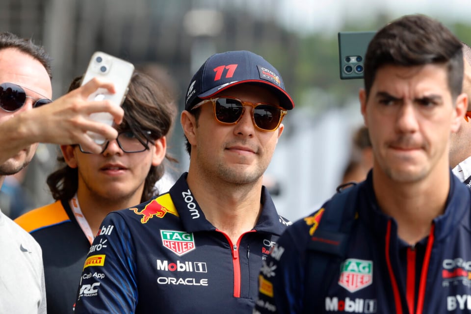 Sergio Pérez, Lewis Hamilton, Lucha en pista, Carrera de F1,
,