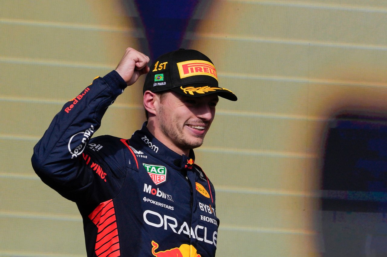 Max Verstappen lidera de principio a fin en el Gran Premio de Brasil
