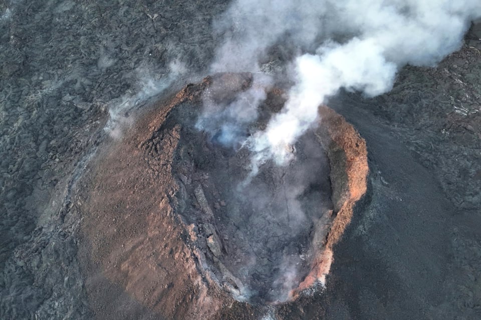 Iceland volcano eruption, Meteorological Office, Grindavik, Svartsengi, MundoNOW