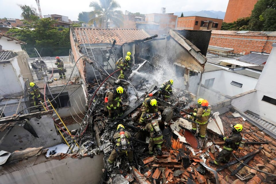 Avioneta cae Medellín Colombia