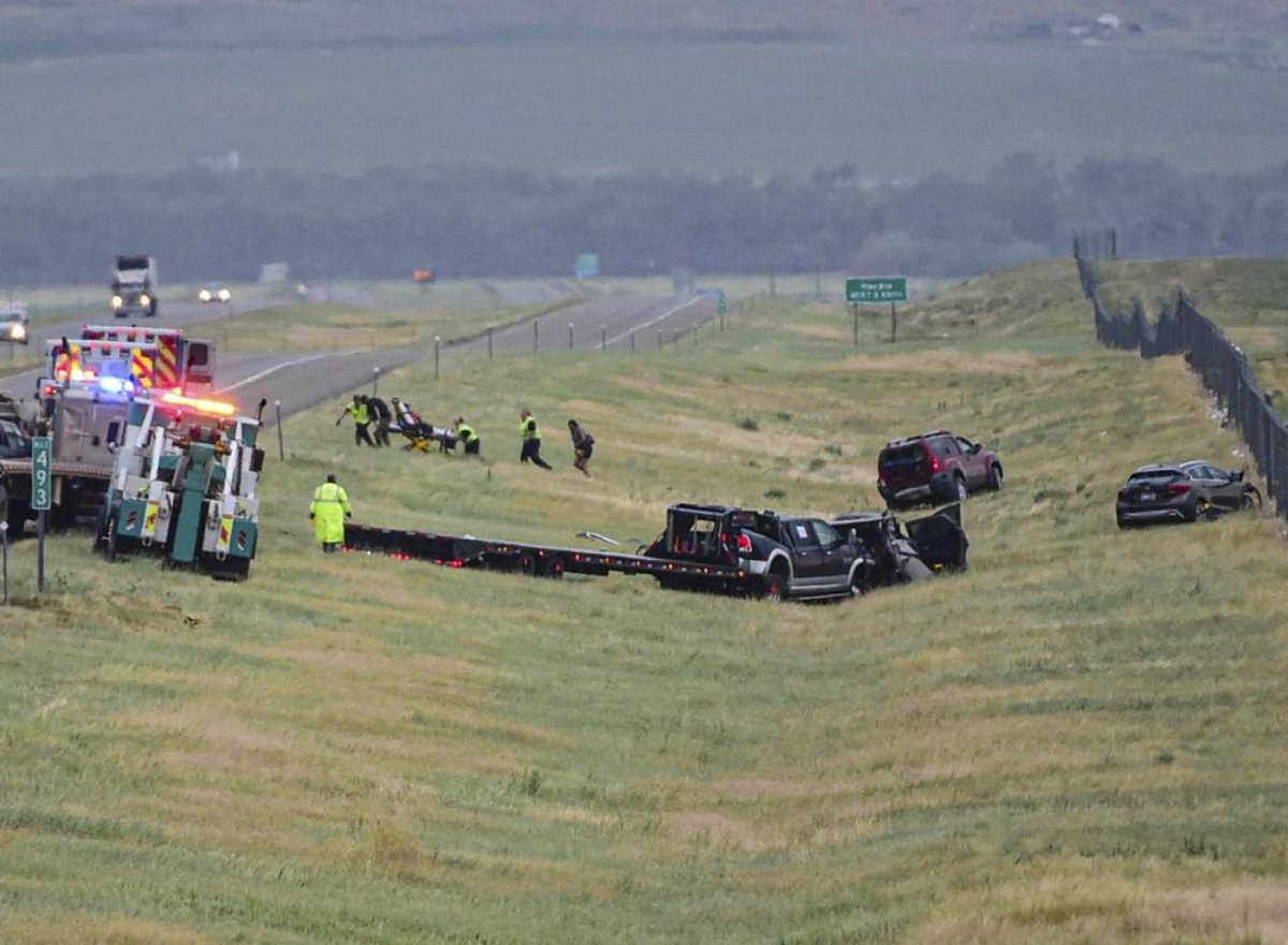 Confirman la muerte de dos menores en choque masivo en Montana