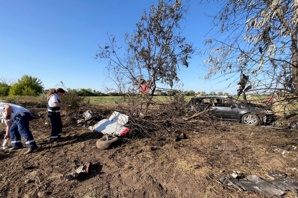 Avioneta se estrella durante espectáculo aéreo y deja saldo mortal