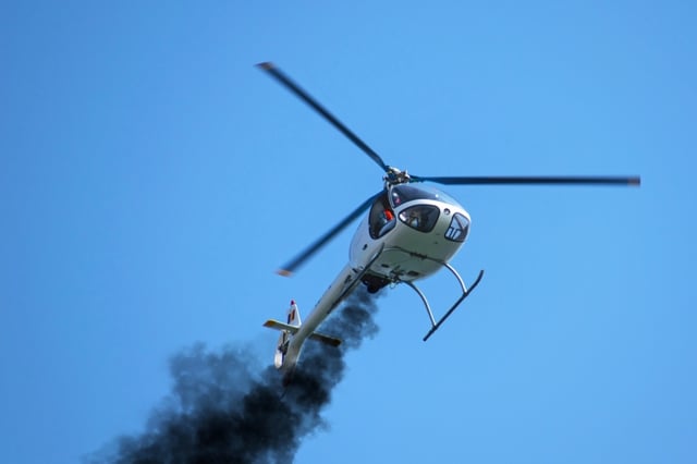 Air Tragedy in New York: Tourist Helicopter Crashes into Hudson River