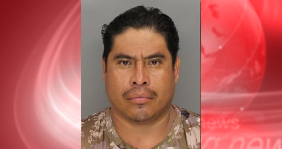 Crónica: Hispano golpea a peatón con su carro y se da a la fuga