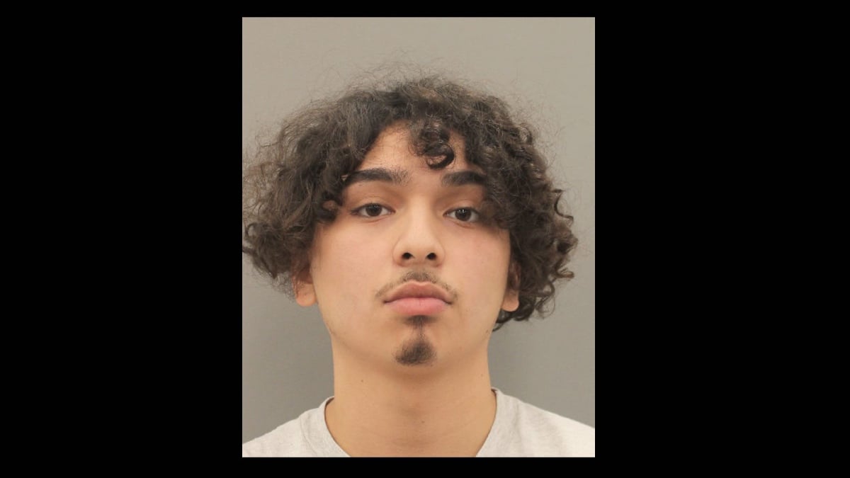Rafael Sincere Aceves, de 20 años, fue detenido en Texas luego de que atacó a balazos a su padre en medio de una pelea familiar.