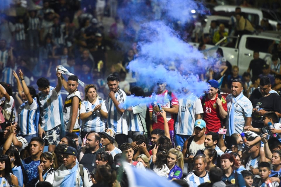 Aficionado argentino muere asfixiado durante las celebraciones de la Copa del Mundo (FOTO)