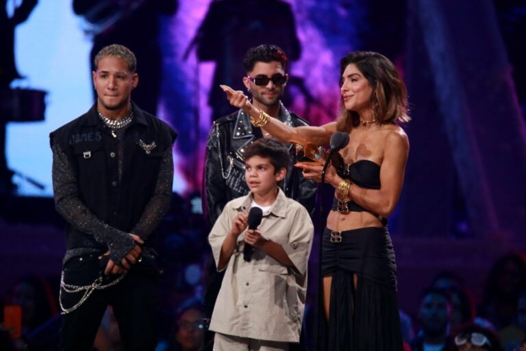 Se burlan de Alejandra Espinoza por el premio «de consuelo» que le dieron en Premios Juventud