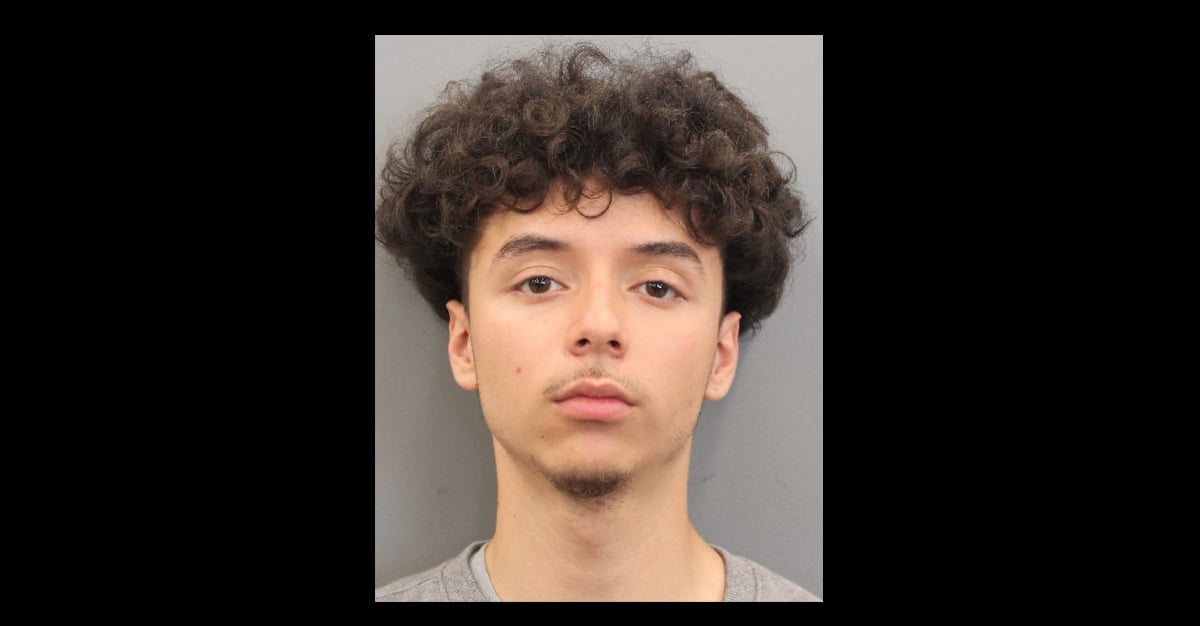 Alfonso González fue detenido y acusado del homicidio a balazos del joven Dominic Partida en un ataque ocurrido en medio de la noche.